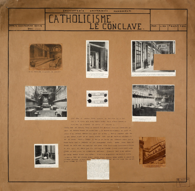 Ein Buch, das Bilder der Inneneinrichtung, Kunstwerke und Texte zur Geschichte und Bedeutung der katholischen Kirche zeigt.