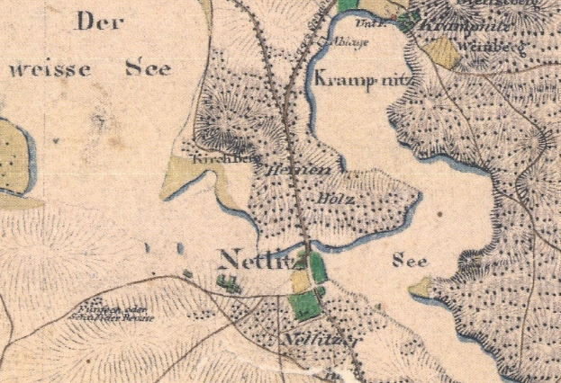Alte detaillierte Karte von Nettlitz, Deutschland, mit Straßen, Gebäuden und Sehenswürdigkeiten mit Text.