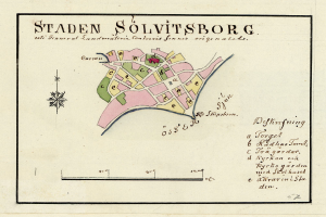 Ein detaillierter Stadtplan von Staden Solvitsborg, Schweden, der Straßen, Gebäude und Sehenswürdigkeiten zeigt, mit Text darauf.
