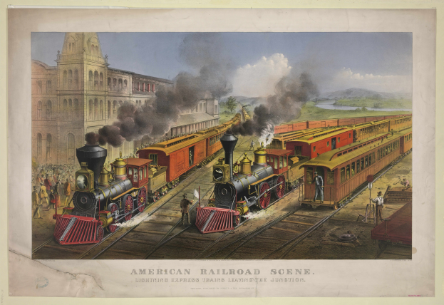 Amerikanische Eisenbahnszene mit einer Dampflok auf Schienen, umgeben von Menschen, Gebäuden, Rauch, Hügeln und Himmel, mit Text 'Lightning Express Trains Leaving the Junction' unten.